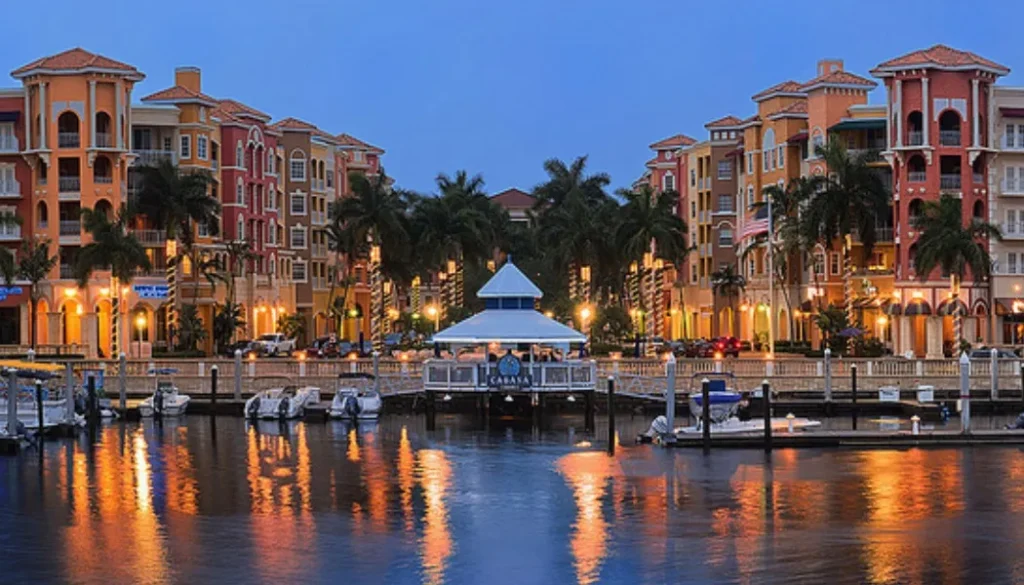 Bayfront, Naples