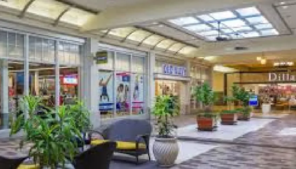 Coastland Center, Naples