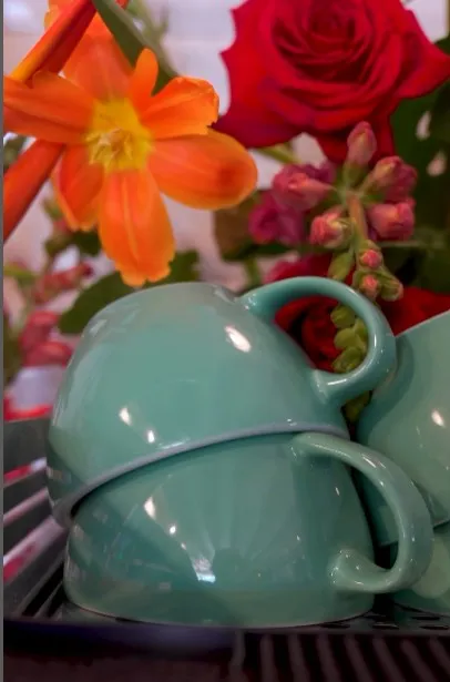 Coffee cups with flowers