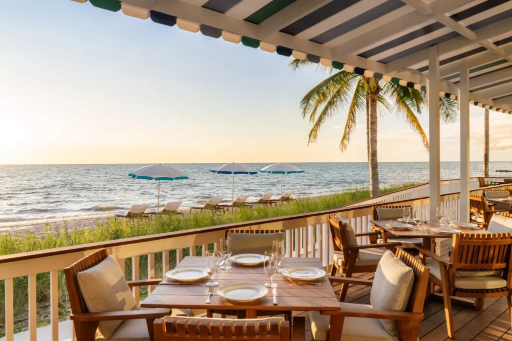 Four Seasons Dining