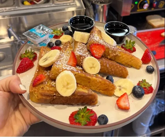 French toast with bananas