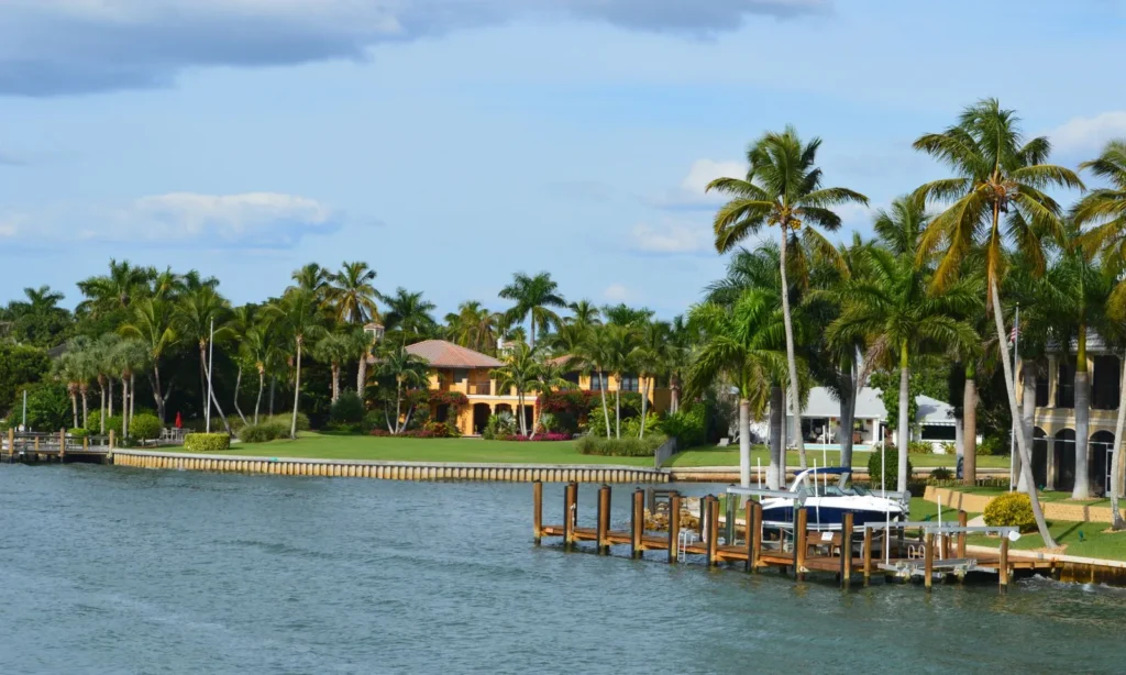 Selling a Luxury Home in Naples? Here’s What You Should Know