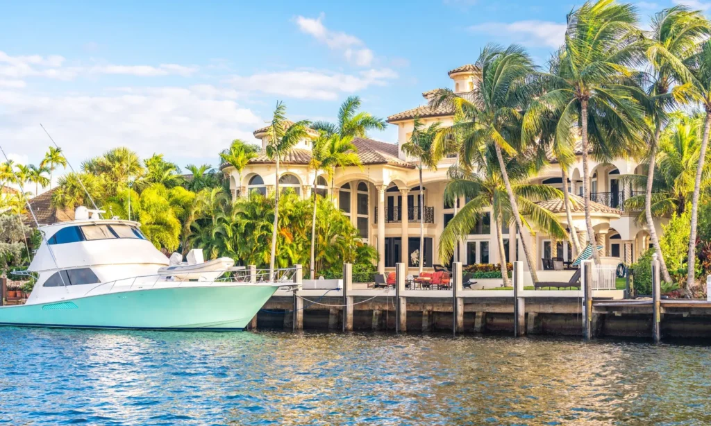 Selling a Luxury Home in Naples? Here’s What You Should Know