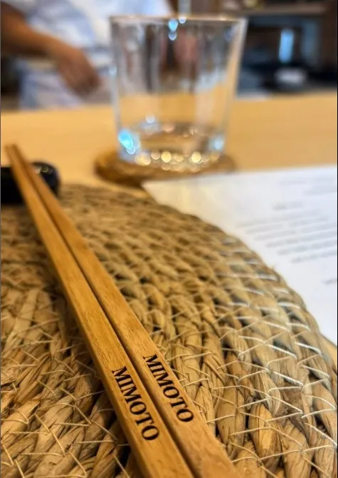 Staw place mat with logo chopsticks