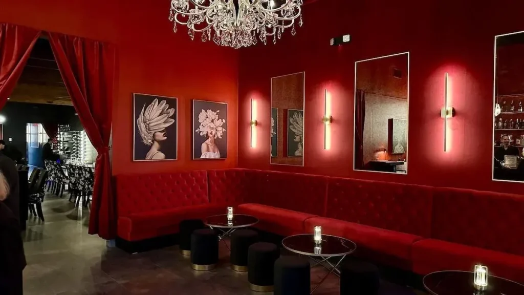 Supper Club Naples Interior Image