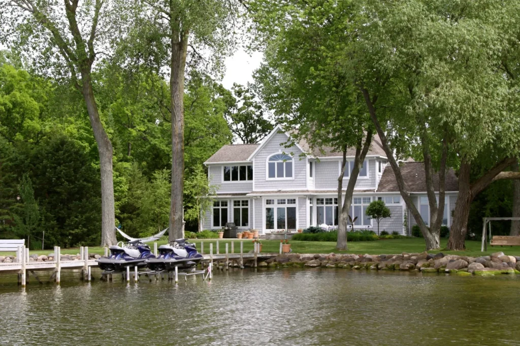 What Naples Buyers Are Asking for in 2025: Design, Features & Amenities